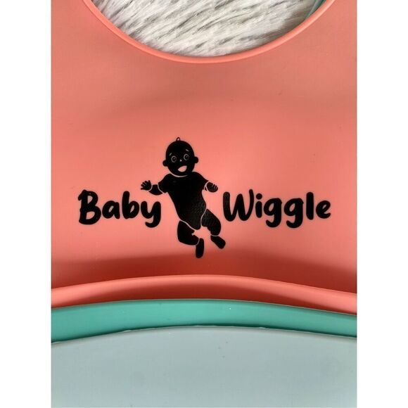 NWT Baby Wiggle Set Of 3 Unisex Silicone Bibs With Food Pouch/Catcher - Picture 6 of 9